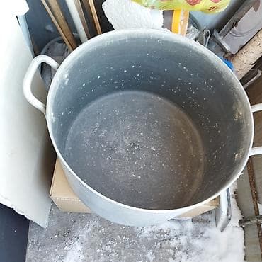 Таңгактоо товарлары: Алюминиевая кастрюля (казан) большого объема с крышкой. - Материал — 3