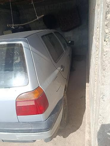 только обмен авто: Volkswagen Golf: 1993 г., 1.6 л, Механика, Бензин, Хэтчбэк — 3