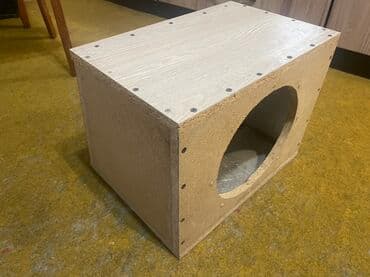 Корпус для сабвуфера (закрытый ящик) - Тип: закрытый ящик под один