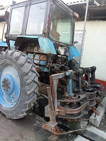 купить сидельный тягач: Трактор колесный с кабиной и навесным оборудованием Описание: - — 2