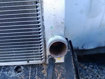 bmw e60 m5: Радиатор БМВ е60 — 3