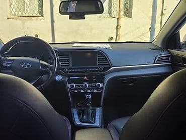 машина bwm: Hyundai Avante: 2019 г., 1.6 л, Бензин, Седан — 10