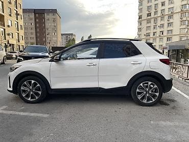 внедорожник мини: Kia Stonic: 2017 г., 1.4 л, Автомат, Бензин, Кроссовер — 5
