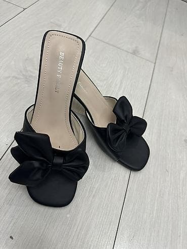 Женские босоножки с бантиком, 36 размер at lalafo.kg Женские босоножки с бантиком, 36 размер