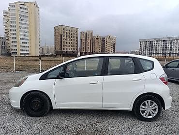 Honda Fit: 2009 г., 1.5 л, Автомат, Бензин, Хэтчбэк