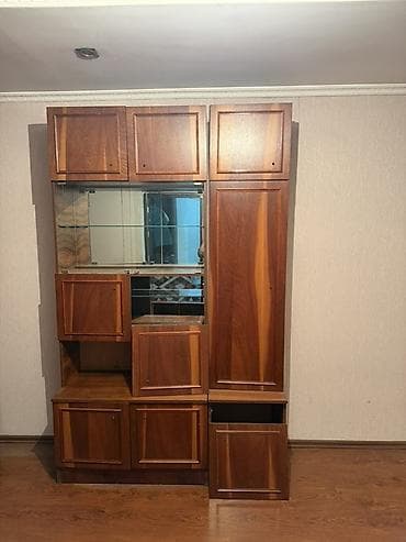 Шкафы: Стенка-шкаф, Тип стенки-шкафа: Модульная, Для зала, Б/у, Особенности: С отделением под телевизор — 2