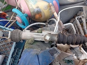 деу запчасти: Автозапчасти б/у (на фото набор отдельных деталей): - Поршень с — 3