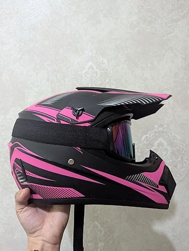 Спорт и отдых: Мотошлем кроссового/эндуро типа с козырьком, размер по внутренней — 5