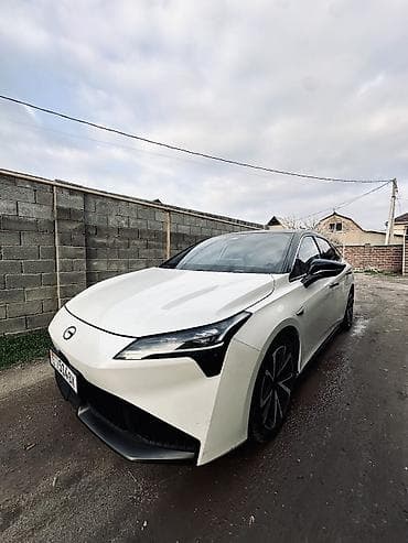 camry 25: AION S Plus — электрический седан Основные особенности: - Полностью — 7