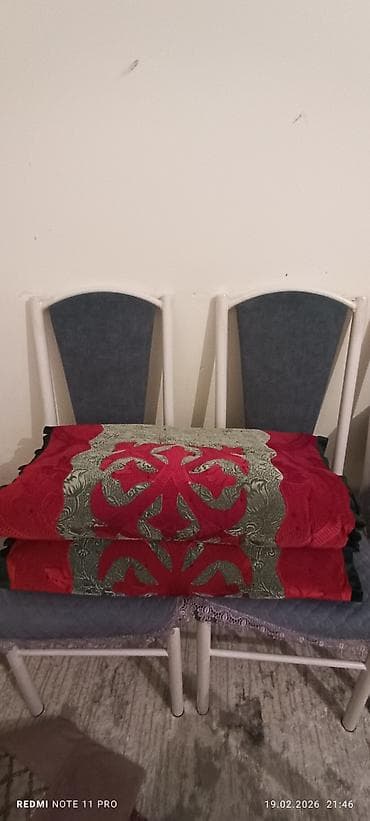 Тошок Б/у, Жер төшөк, цвет - Желтый, Красный, Самовывоз at lalafo.kg Тошок Б/у, Жер төшөк, цвет - Желтый, Красный, Самовывоз