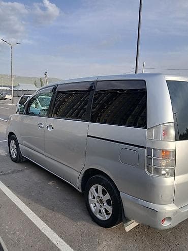 go park: Toyota Voxy: 2003 г., Минивэн — 7