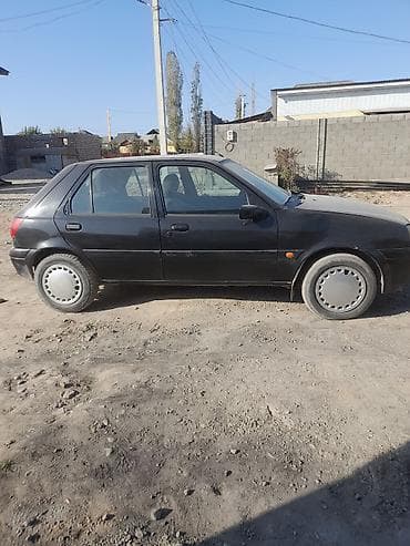 форт фийеста: Ford Fiesta: 2002 г., Ручные, Бензин, Хэтчбэк — 4