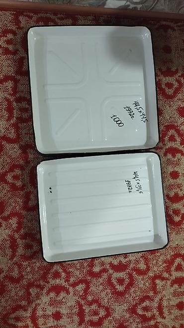 отходы хлеба: Эмалированные противни (2 шт.)2 год В наличии 4 шт. - Материал — 4