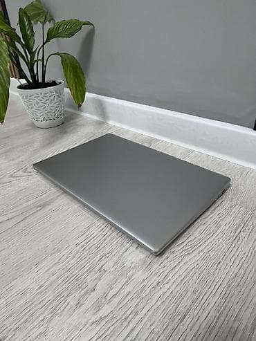 amazon kindle: Почти новый покупали 3 месяцев назад использовали мало просто дома — 10