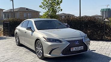 Lexus ES: 2018 г., Вариатор, Гибрид, Седан — 1