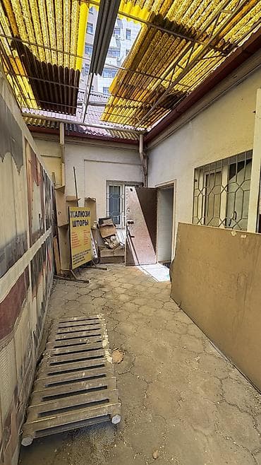 variant kg: Продается полдома. Использовался для коммерческой деятельности - — 2