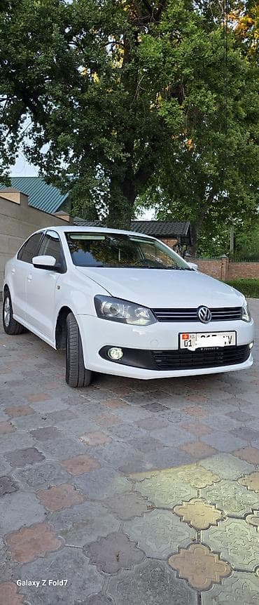 jeely coolray: Volkswagen Polo: 2013 г., 1.6 л, Механика, Бензин, Седан — 1