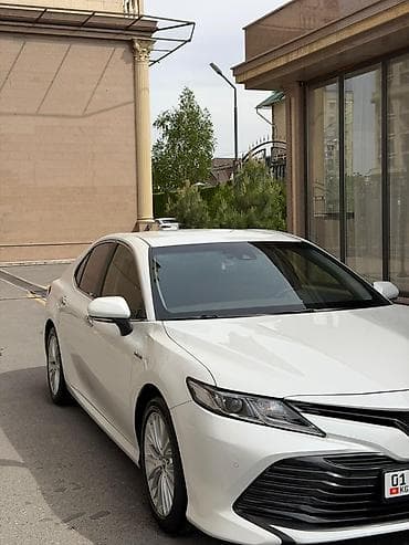 Toyota Camry: 2019 г., 2.5 л, Автомат, Гибрид, Седан — 5