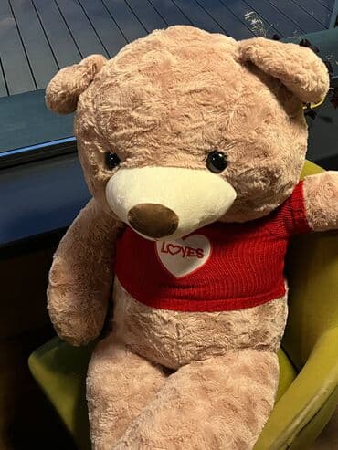 вязанный жилет: Большой плюшевый медведь в красном свитере - Размер: Большой 1.40см — 4