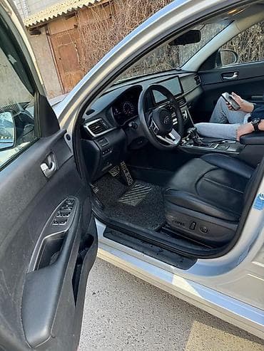 mazda 626 2001: Kia K5: 2019 г., 2 л, Автомат, Газ, Седан — 2