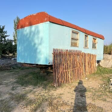 Бытовка/вагончик на раме - Корпус прямоугольный, обшивка голубого at lalafo.kg Бытовка/вагончик на раме - Корпус прямоугольный, обшивка голубого