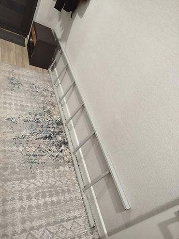 строительные лестницы: Металлическая лестница-приставка (алюминий/сталь, окрашенная в — 1