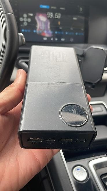 универсальные мобильные батареи для планшетов power box: Портативный аккумулятор (Power Bank) с несколькими портами - Корпус — 1