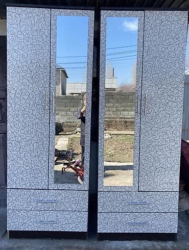 шкаф тумба: Спальный гарнитур: двуспальная кровать с матрасом и выдвижными ящиками — 1