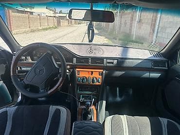 кожаный салон 124: Mercedes-Benz W124: 1994 г., 2.2 л, Механика, Бензин, Седан — 5