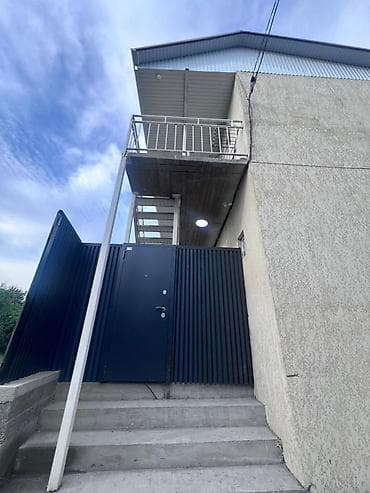 гараж аламедин: Сдаются комнаты в районе Западного автовокзала. Описание: - Отдельный — 2