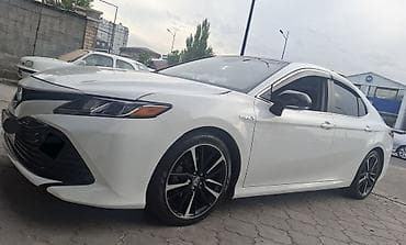 Toyota Camry: 2019 г., 2.5 л, Вариатор, Гибрид, Седан