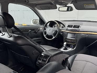 211 салон: Mercedes-Benz E-Class: 2005 г., 3.2 л, Автомат, Бензин, Седан — 7