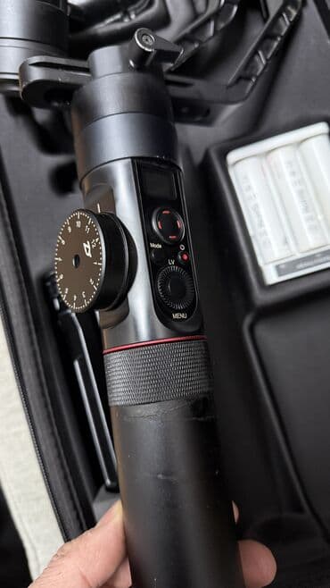 ноутбук почти новый: 1. Zhuin crane 2 в идеальном состоянии — 16000сом 2. Zhuin crane 2 в — 5