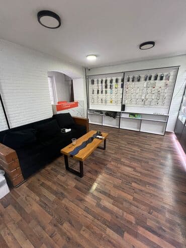 с квартирантами с магазином готовый бизнес квартирный комнат действующим: Продается готовый бизнес по продаже сотовых аксессуаров и сувениров — 5