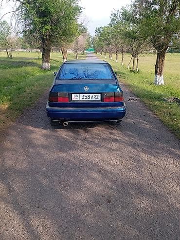 тико рул: Volkswagen Vento: 1997 г., Кол менен иштөөчү, Седан — 3