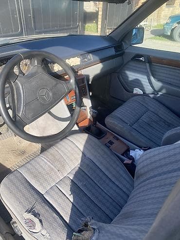 v klass: Mercedes-Benz E-Class: 1990 г., 2.3 л, Ручные, Бензин, Седан — 6