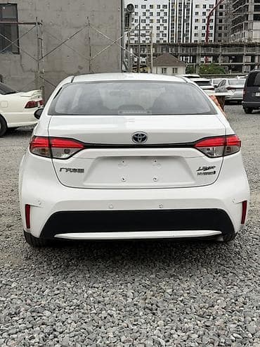 corolla runx: Toyota Levin: 2022 г., 1.8 л, Вариатор, Гибрид, Седан — 5