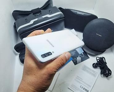 headphone: Samsung Galaxy A70, Б/у, 256 ГБ, цвет - Белый, 1 SIM, 2 SIM, eSIM — 4