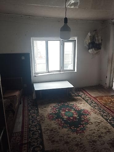 Бөлмөлөр: Сдается квартира в частном доме/квартире, частично меблированная. - — 2