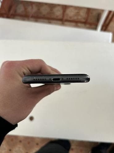 iphone 7 plis: IPhone 11, Черный — 9