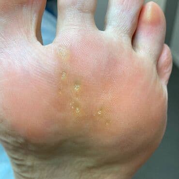 помощник для маникюра: 💅 Жарашыктуу маникюр — назиктик белгиси! Бизде сапаттуу кызмат — 4