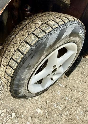 mazda 2000: Audi 100: 1989 г., Седан — 8