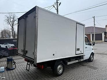 установка крыша: Рефрижераторный фургон Mercedes-Benz Sprinter - Изотермический — 7