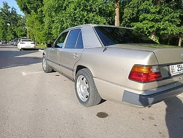 bye e5: Mercedes-Benz E-Class: 1988 г., 2.3 л, Автомат, Бензин — 4