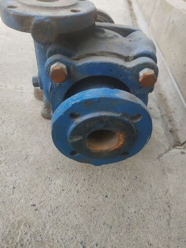 Водяной насос. Вход выход 30х25