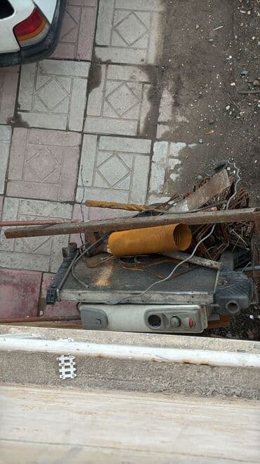 Металлолом/чёрный металл — смесь профилей и деталей Состав: -