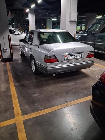 салон на 124: Mercedes-Benz W124: 1994 г., 2.2 л, Механика, Газ, Седан — 2