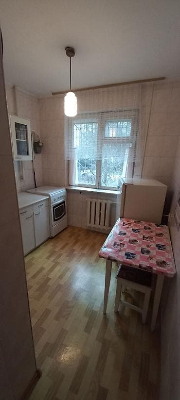 Батирди ижарага алам: 3 бөлмө, 58 м², 104-серия, 1 кабат, Косметикалык ремонт — 1