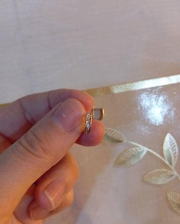 золотой колье: Золотые детские серьги 585 пробы. Вес 0.9 грамм. Цена окончательная! — 1