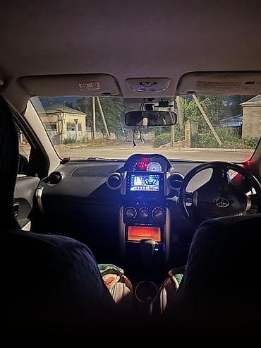 Продажа авто: Toyota Ist: 2003 г., 1.3 л, Автомат, Бензин, Хэтчбэк — 3